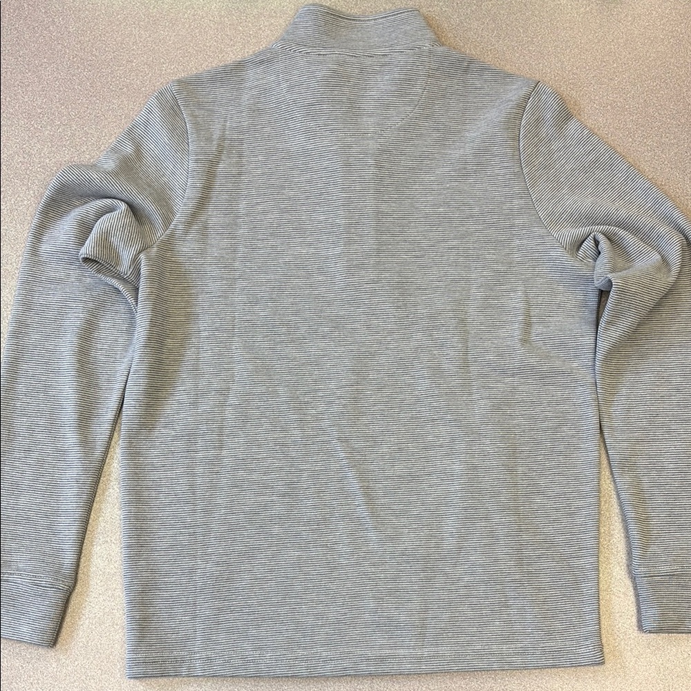 Boys Vineyard vines Gray quarter-Zip Sweater. Medium - Picture 2 of 3